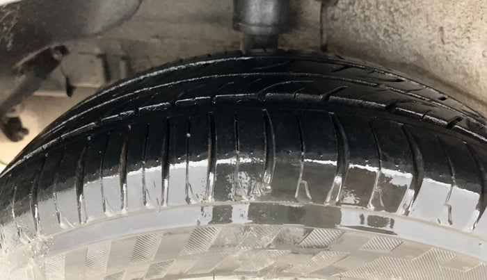 2014 Tata Zest XMS PETROL, Petrol, Manual, 69,402 km, Right Rear Tyre Tread
