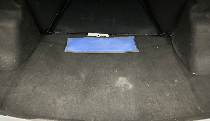 2014 Tata Zest XMS PETROL, Petrol, Manual, 69,402 km, Boot Inside