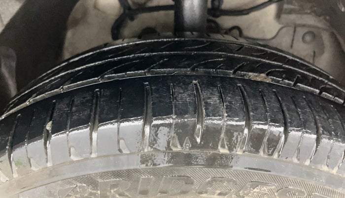 2014 Tata Zest XMS PETROL, Petrol, Manual, 69,402 km, Right Front Tyre Tread