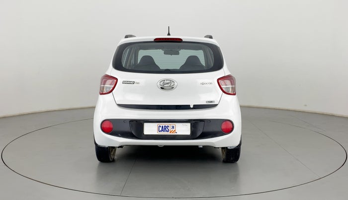 2017 Hyundai Grand i10 SPORTZ (O) 1.2 KAPPA VTVT, Petrol, Manual, 50,446 km, Back/Rear