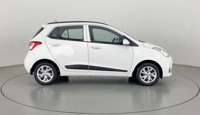 2017 Hyundai Grand i10 SPORTZ (O) 1.2 KAPPA VTVT, Petrol, Manual, 50,446 km, Right Side View
