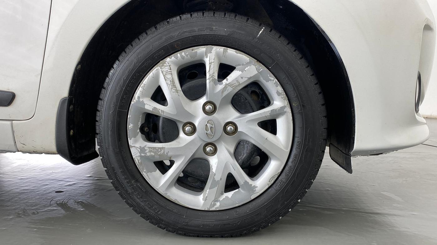 2017 Hyundai Grand i10 SPORTZ (O) 1.2 KAPPA VTVT, Petrol, Manual, 50,446 km, Right Front Wheel