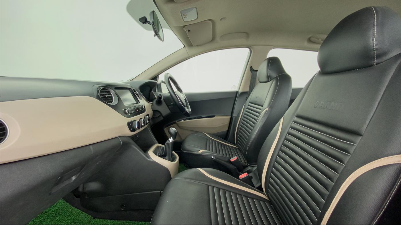 2017 Hyundai Grand i10 SPORTZ (O) 1.2 KAPPA VTVT, Petrol, Manual, 50,446 km, Right Side Front Door Cabin