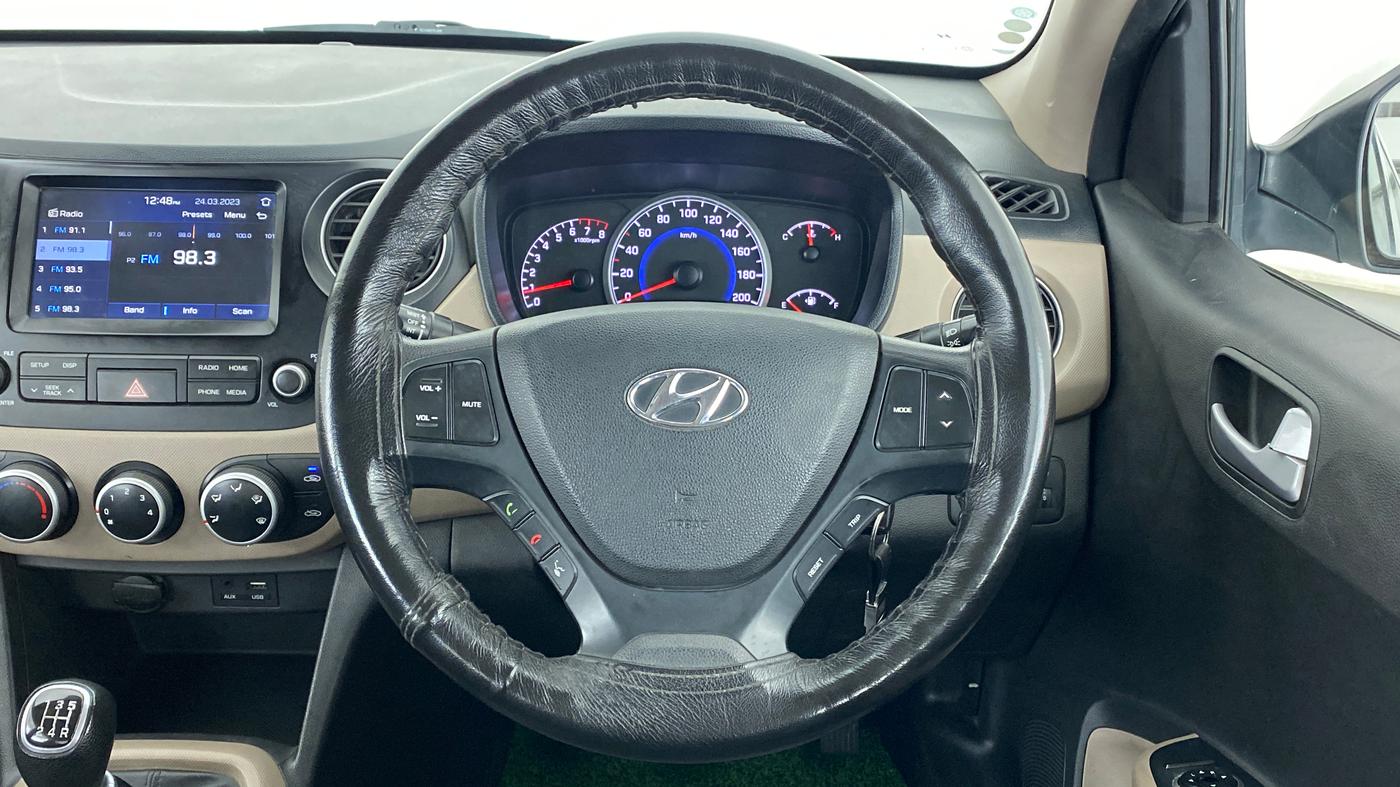 2017 Hyundai Grand i10 SPORTZ (O) 1.2 KAPPA VTVT, Petrol, Manual, 50,446 km, Steering Wheel Close Up