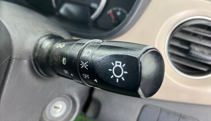 2017 Hyundai Grand i10 SPORTZ (O) 1.2 KAPPA VTVT, Petrol, Manual, 50,446 km, Combination switch - Fog Light Switch is not working