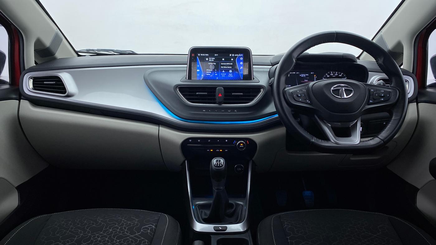 2021 Tata ALTROZ XZ 1.5 RTQ, Diesel, Manual, 10,412 km, Dashboard