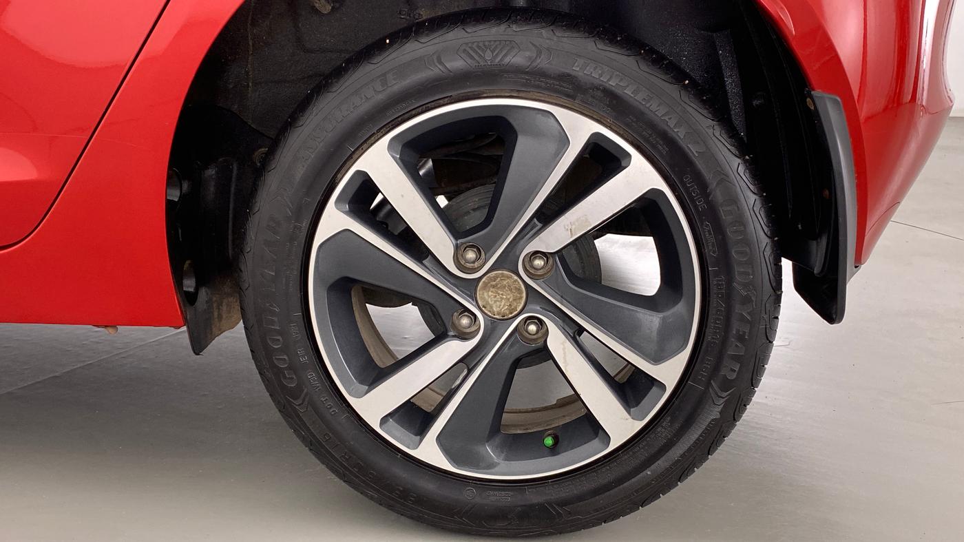 2021 Tata ALTROZ XZ 1.5 RTQ, Diesel, Manual, 10,412 km, Left Rear Wheel