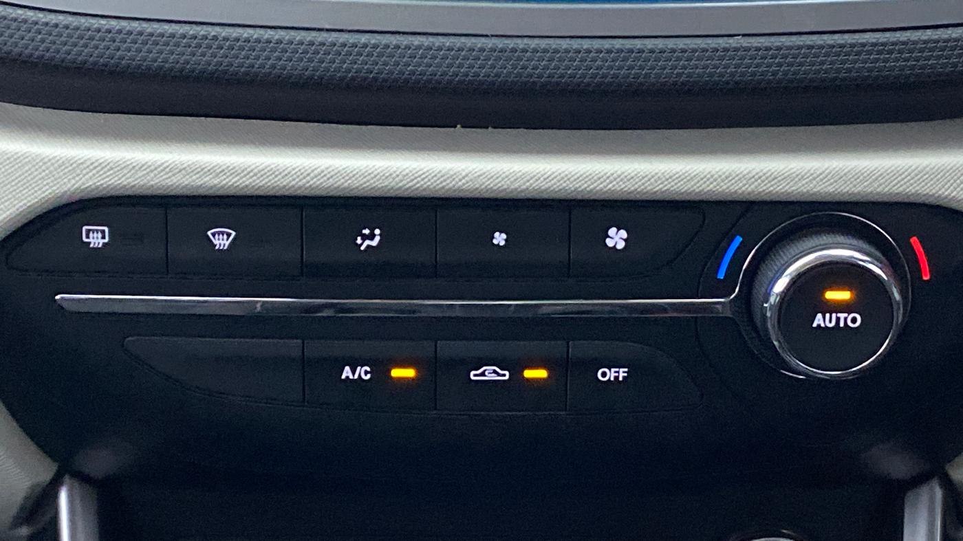 2021 Tata ALTROZ XZ 1.5 RTQ, Diesel, Manual, 10,412 km, Automatic Climate Control