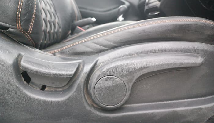 2016 Hyundai i20 Active 1.2 SX, Petrol, Manual, 73,127 km, Driver Side Adjustment Panel