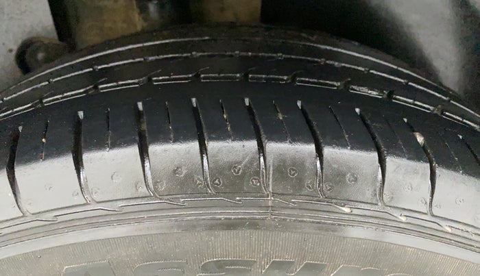 2020 KIA SELTOS HTX 1.5 PETROL MT, Petrol, Manual, 26,517 km, Right Rear Tyre Tread