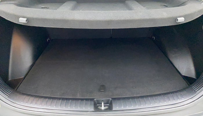 2020 KIA SELTOS HTX 1.5 PETROL MT, Petrol, Manual, 26,517 km, Boot Inside