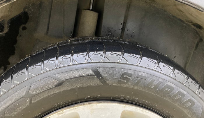 2016 Maruti Ertiga VDI SHVS, Diesel, Manual, 1,45,070 km, Right Rear Tyre Tread