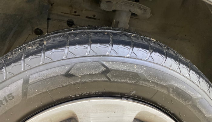 2016 Maruti Ertiga VDI SHVS, Diesel, Manual, 1,45,070 km, Left Front Tyre Tread