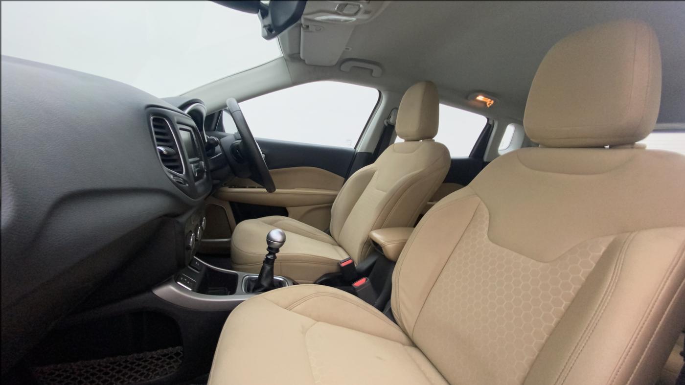 2017 Jeep Compass LONGITUDE 2.0 DIESEL, Diesel, Manual, 98,641 km, Right Side Front Door Cabin
