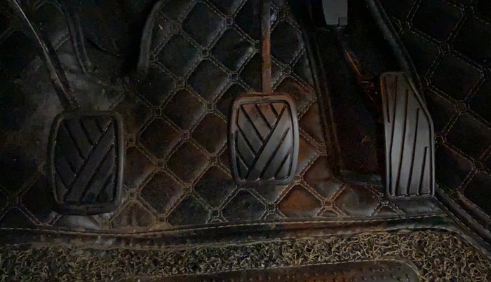 2023 Maruti XL6 ZETA MT, Petrol, Manual, 39,004 km, Pedals