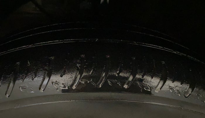 2023 Maruti XL6 ZETA MT, Petrol, Manual, 39,004 km, Left Front Tyre Tread