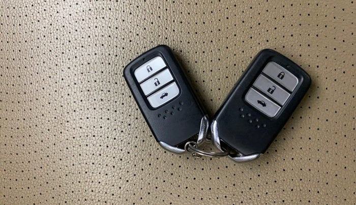 2017 Honda City 1.5L I-VTEC ZX CVT, Petrol, Automatic, 61,557 km, Key Close Up