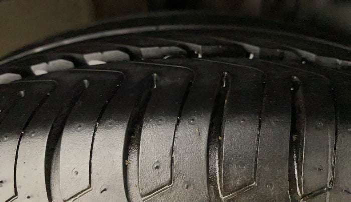 2016 Tata Tiago XZ PETROL, Petrol, Manual, 44,593 km, Right Rear Tyre Tread