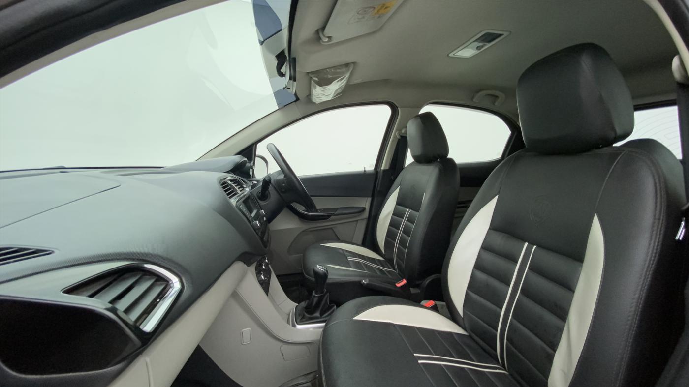 2016 Tata Tiago XZ PETROL, Petrol, Manual, 44,593 km, Right Side Front Door Cabin