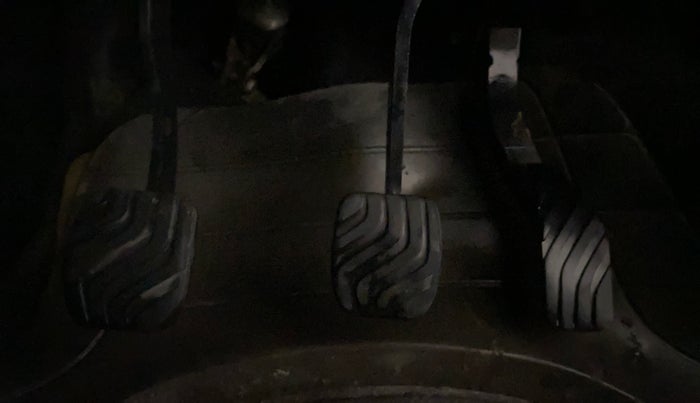 2019 Renault TRIBER RXZ, Petrol, Manual, 56,981 km, Pedals