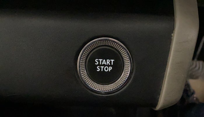 2019 Renault TRIBER RXZ, Petrol, Manual, 56,981 km, Keyless Start/ Stop Button