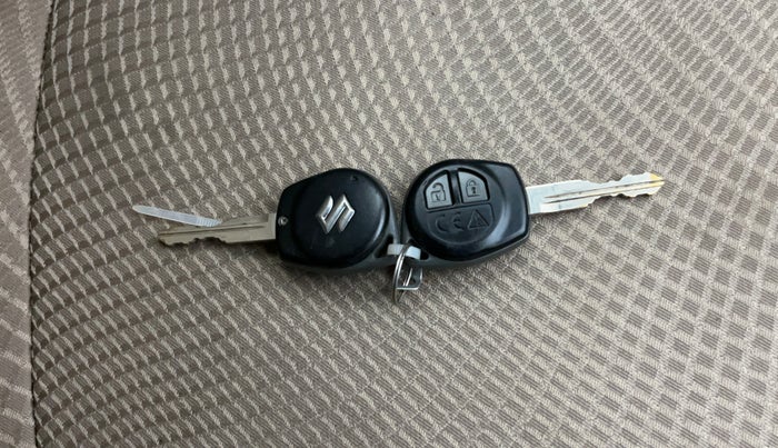 2022 Maruti Ciaz SIGMA 1.5 SHVS MT  PETROL, Petrol, Manual, 33,523 km, Key Close Up