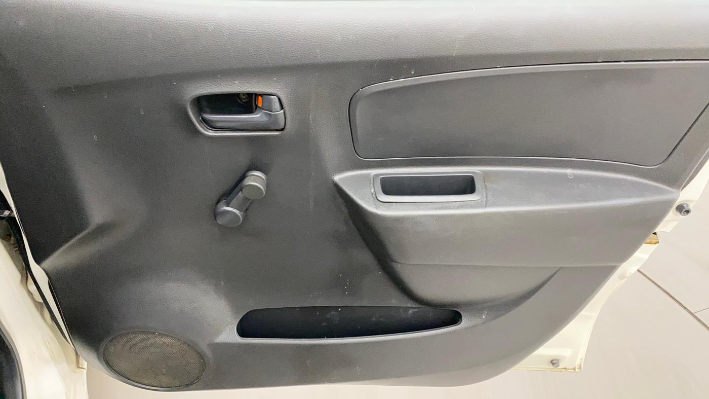 2011 Maruti Wagon R 1.0 LX, Petrol, Manual, 93,539 km, Driver Side Door Panels Control