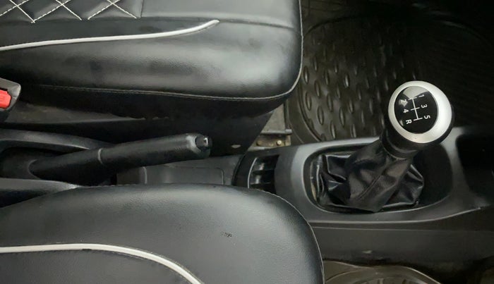 2011 Maruti Wagon R 1.0 LX, Petrol, Manual, 93,539 km, Gear Lever