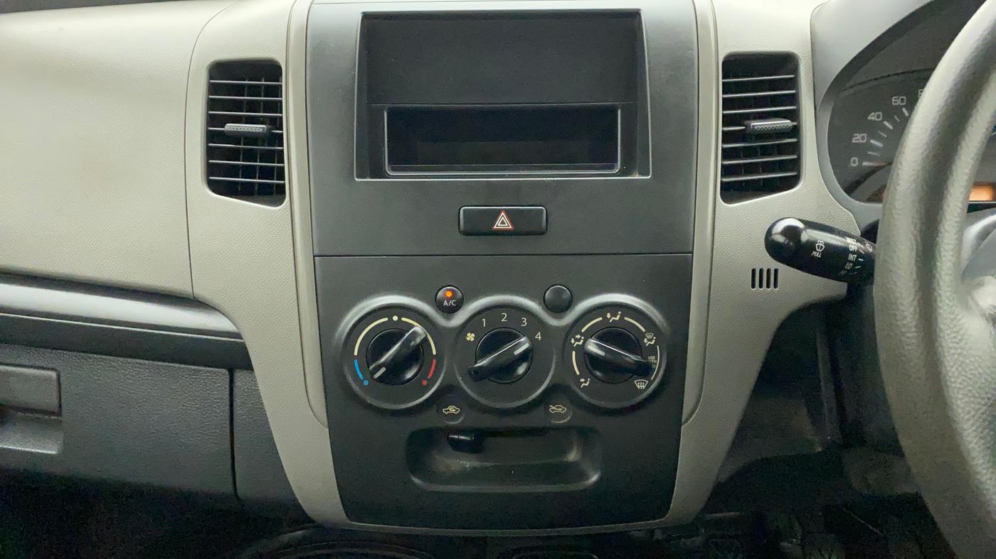 2011 Maruti Wagon R 1.0 LX, Petrol, Manual, 93,539 km, Air Conditioner