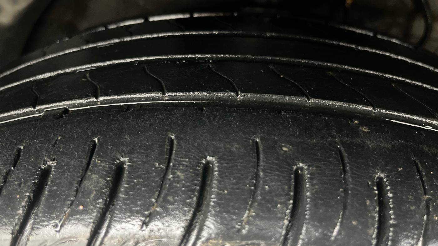 2019 Mahindra XUV300 W8 1.2 PETROL, Petrol, Manual, 55,445 km, Right Front Tyre Tread