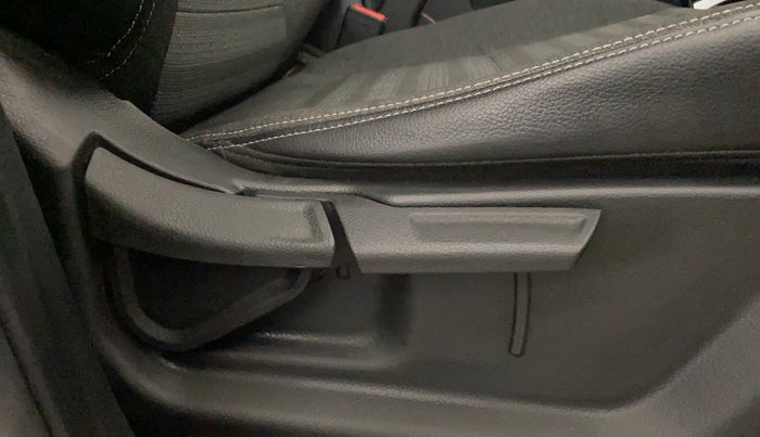 2021 KIA SONET HTK 1.2, Petrol, Manual, 84,915 km, Driver Side Adjustment Panel