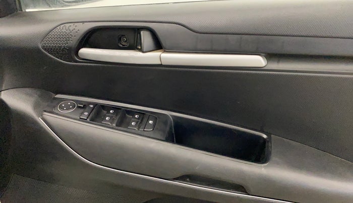 2021 KIA SONET HTK 1.2, Petrol, Manual, 84,915 km, Driver Side Door Panels Control