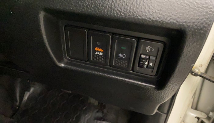 2013 Maruti Swift VDI, Diesel, Manual, 1,04,822 km, Dashboard - Headlight height adjustment not working