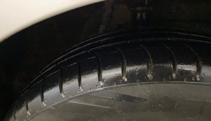 2018 Hyundai Grand i10 SPORTZ 1.2 KAPPA VTVT, Petrol, Manual, 62,900 km, Right Front Tyre Tread