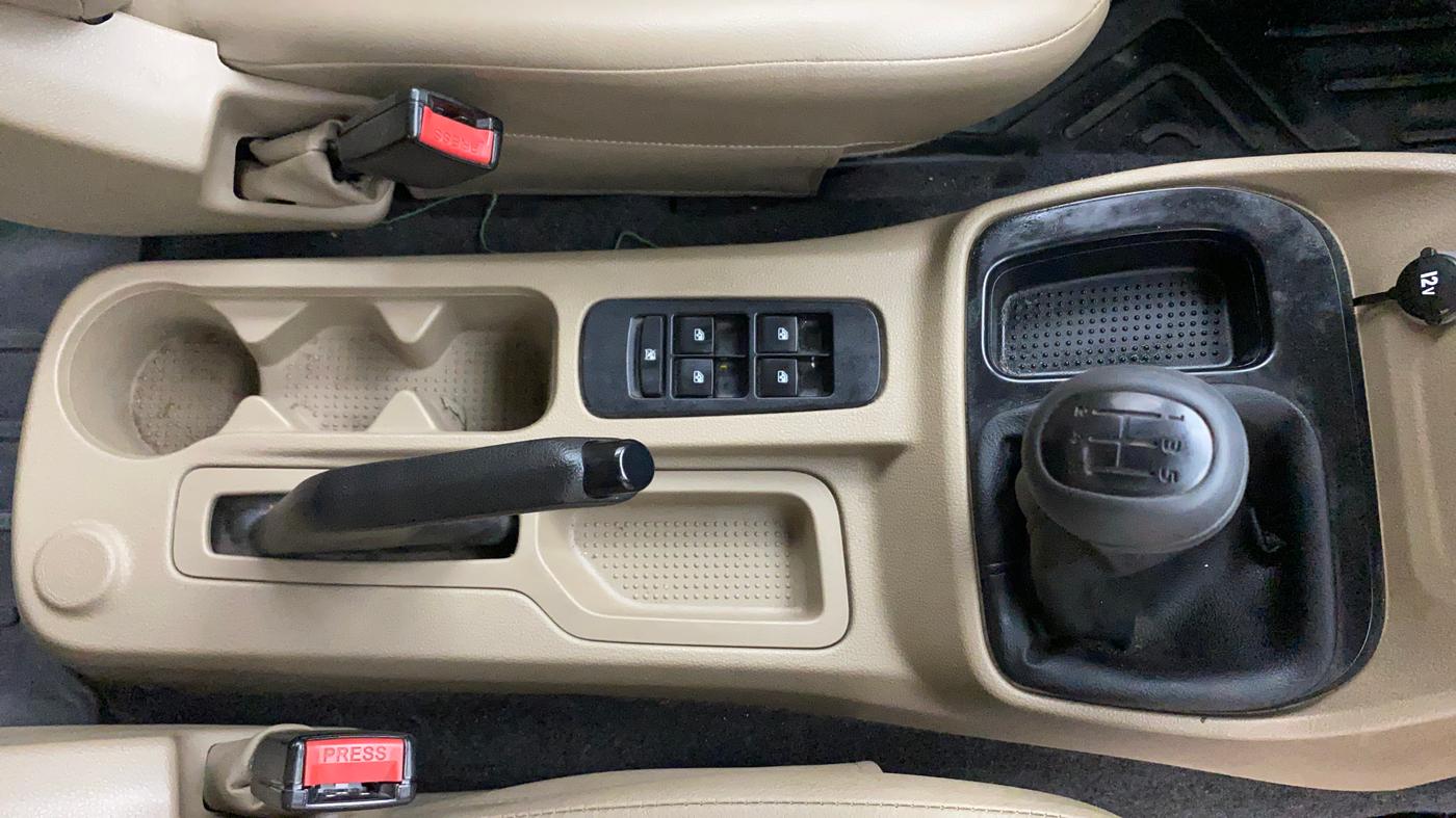 2021 Mahindra BOLERO NEO N 4, Diesel, Manual, 40,306 km, Gear Lever
