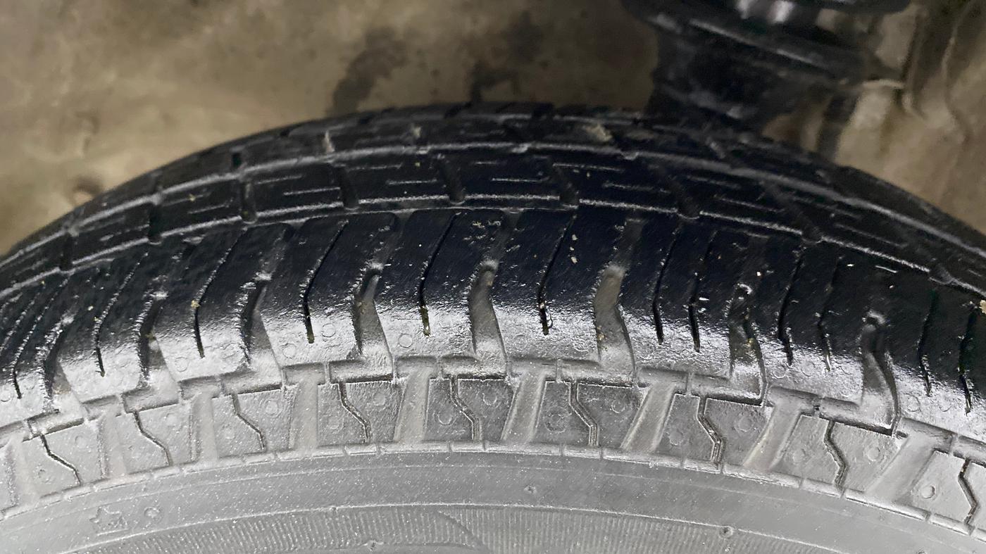2015 Maruti Alto 800 LXI, Petrol, Manual, 1,17,562 km, Left Front Tyre Tread