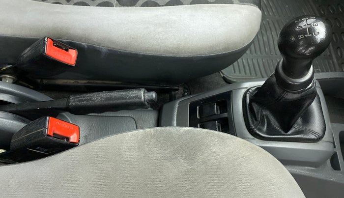 2015 Maruti Alto 800 LXI, Petrol, Manual, 1,17,562 km, Gear Lever