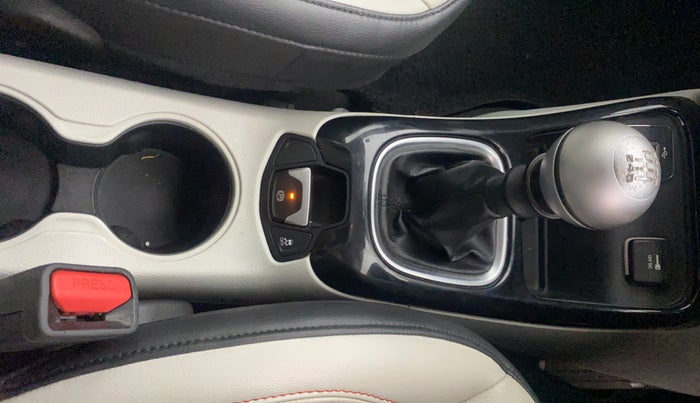 2018 Jeep Compass LIMITED (O) 2.0 DIESEL, Diesel, Manual, 1,46,205 km, Gear Lever