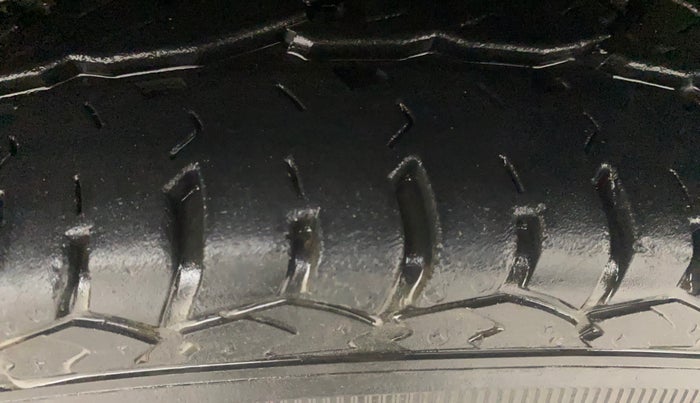 2018 Jeep Compass LIMITED (O) 2.0 DIESEL, Diesel, Manual, 1,46,205 km, Left Front Tyre Tread