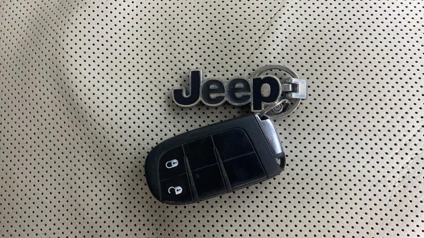 2018 Jeep Compass LIMITED (O) 2.0 DIESEL, Diesel, Manual, 1,46,205 km, Key Close Up