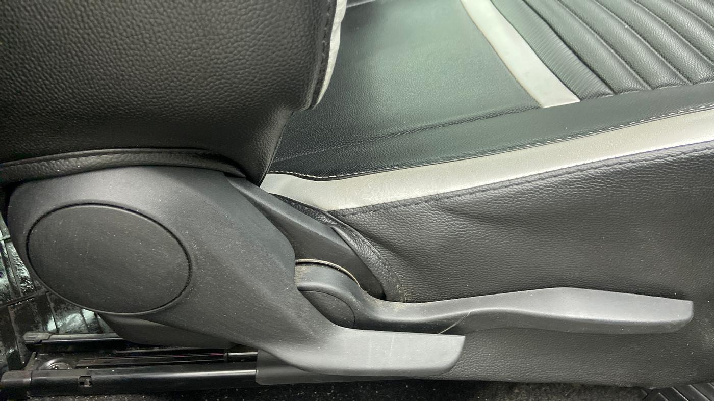 2020 Maruti Baleno ALPHA PETROL 1.2, Petrol, Manual, 10,869 km, Driver Side Adjustment Panel