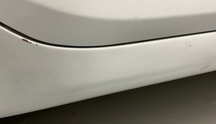 2014 Hyundai Verna FLUIDIC 1.6 VTVT SX, Petrol, Manual, 94,348 km, Right running board - Slightly rusted