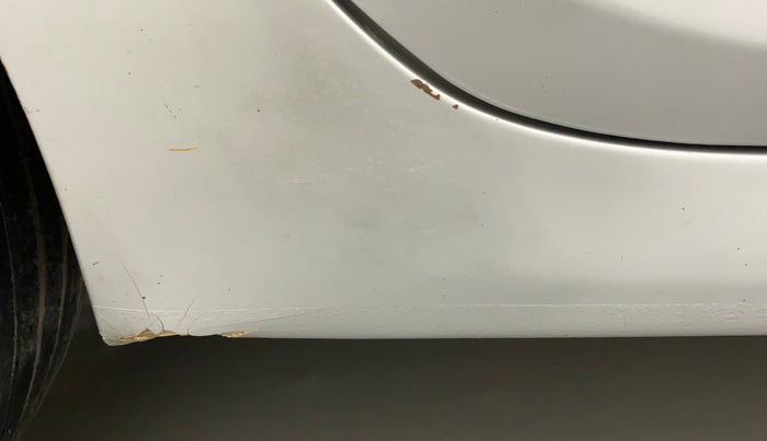 2014 Hyundai Verna FLUIDIC 1.6 VTVT SX, Petrol, Manual, 94,348 km, Right running board - Slightly dented
