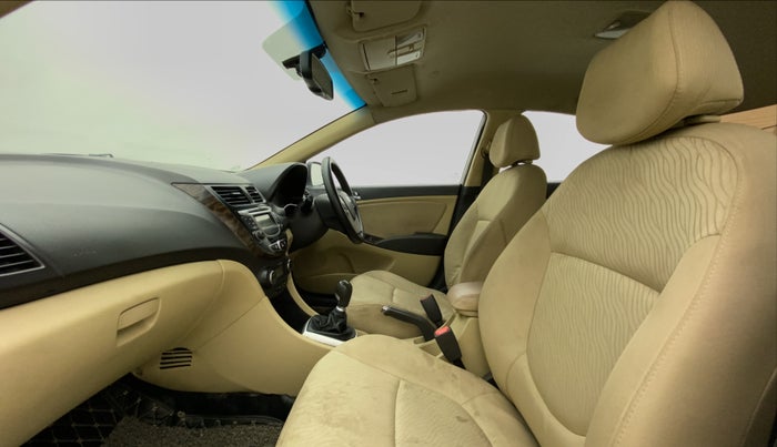 2014 Hyundai Verna FLUIDIC 1.6 VTVT SX, Petrol, Manual, 94,348 km, Right Side Front Door Cabin