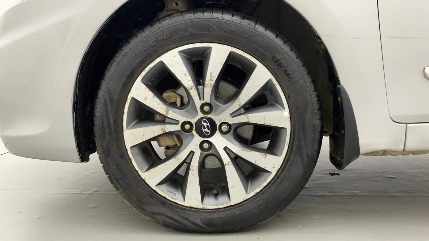 2014 Hyundai Verna FLUIDIC 1.6 VTVT SX, Petrol, Manual, 94,348 km, Left Front Wheel