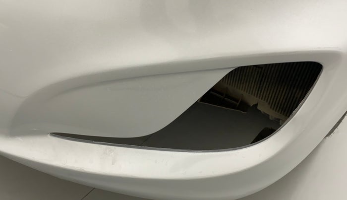 2014 Hyundai Verna FLUIDIC 1.6 VTVT SX, Petrol, Manual, 94,348 km, Left fog light - Cover missing