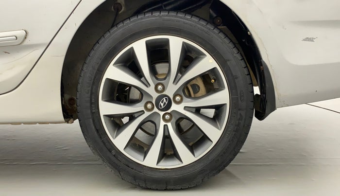 2014 Hyundai Verna FLUIDIC 1.6 VTVT SX, Petrol, Manual, 94,348 km, Left Rear Wheel