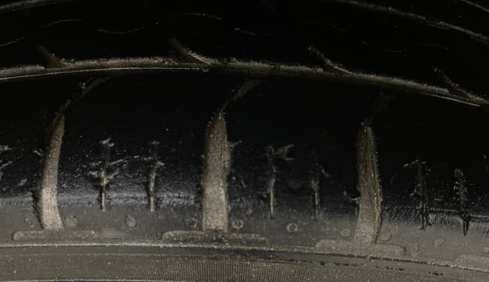 2017 Maruti Baleno ZETA CVT PETROL 1.2, Petrol, Automatic, 93,016 km, Left Front Tyre Tread