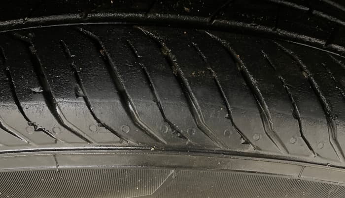 2017 Maruti Baleno ZETA CVT PETROL 1.2, Petrol, Automatic, 93,016 km, Left Rear Tyre Tread