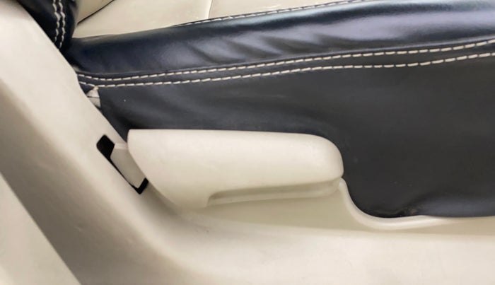 2020 Maruti Celerio VXI CNG, CNG, Manual, 1,03,340 km, Driver Side Adjustment Panel